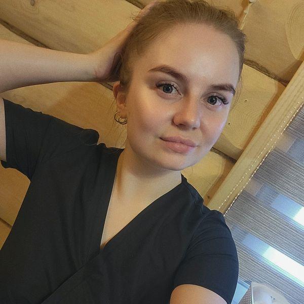 Алёна Хлюстова массажист